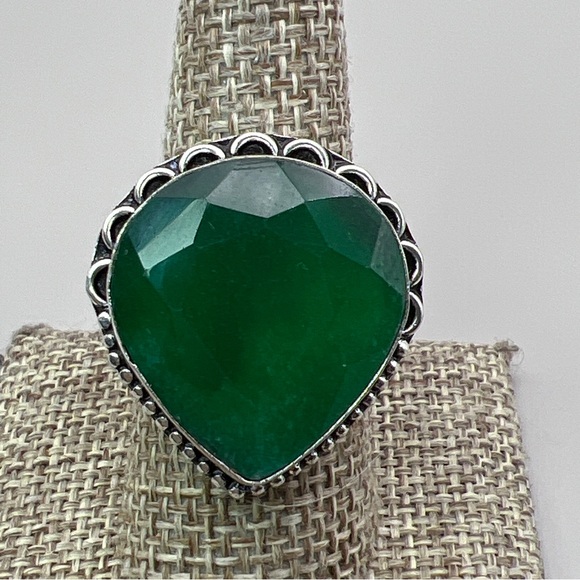 New Faceted Enhanced Emerald Teardrop Silver Overlay Ring Size 8.75 - Picture 3 of 11
